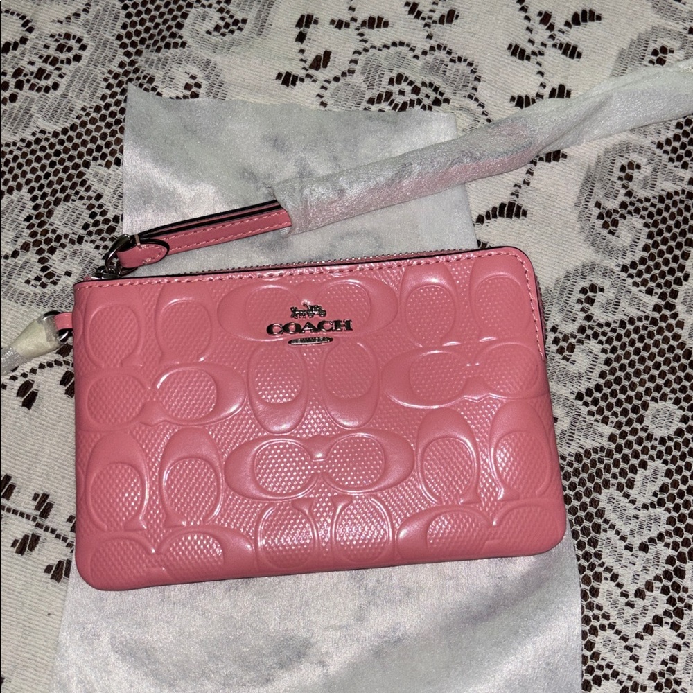 Coach 🆕 Corner Zip Wristlet In Signature Leather pink /silver
